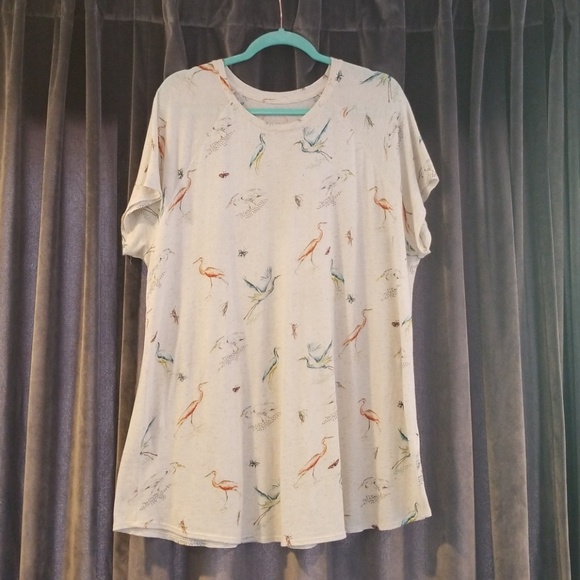 Lucky Brand Tops - Lucky Brand 2x Tee in Flamingo print